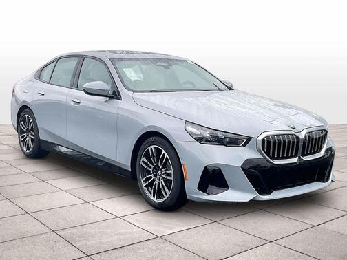 Brooklyn Grey Metallic 2026 BMW 530 530i