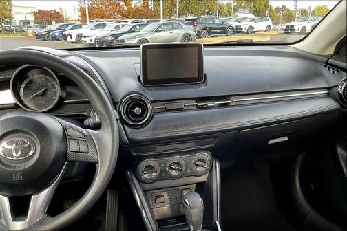 2017 Toyota Yaris iA Base