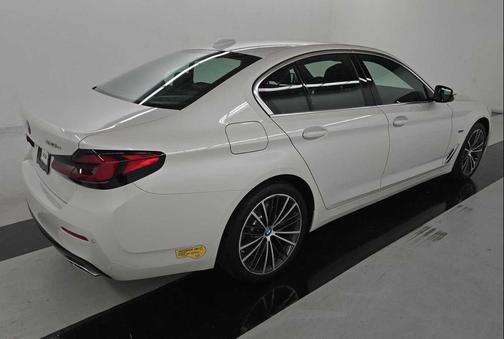 2022 BMW 530e Base