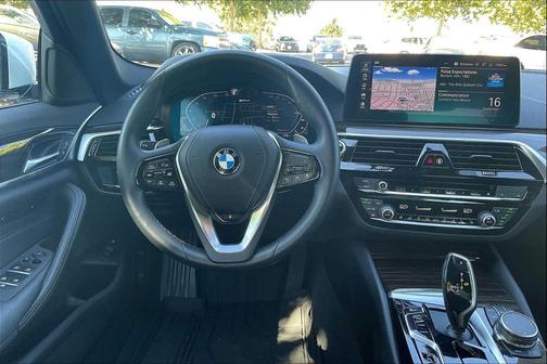 2022 BMW 530e Base