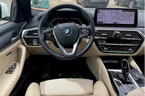 Alpine White 2022 BMW 530e Base