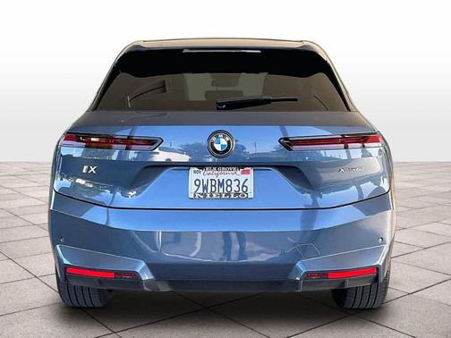 Arctic Race Blue Metallic 2026 BMW iX xDrive60