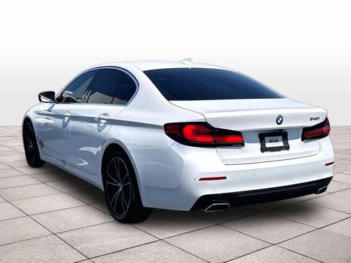 Mineral White Metallic 2023 BMW 540 i