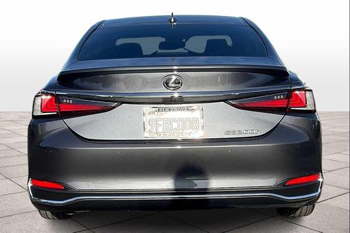 2023 Lexus ES 300h Luxury