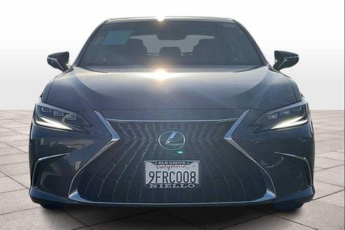 2023 Lexus ES 300h Luxury