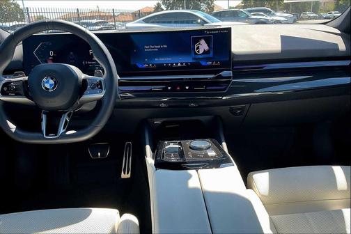 2025 BMW 530 i
