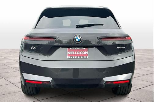 2026 BMW iX xDrive45