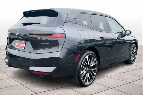 2026 BMW iX xDrive45