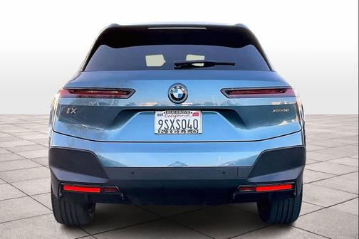 2025 BMW iX xDrive50