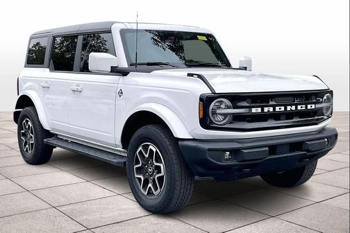 2024 Ford Bronco Outer Banks