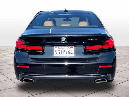 Black Sapphire Metallic 2023 BMW 540 i