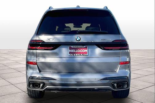 2026 BMW X7 xDrive40i