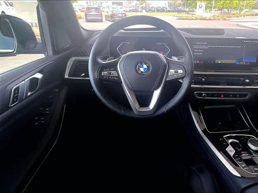 Black Sapphire Metallic 2024 BMW X5 xDrive40i