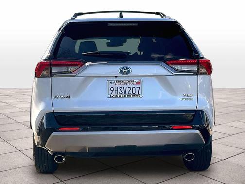 2024 Toyota RAV4 Hybrid SE