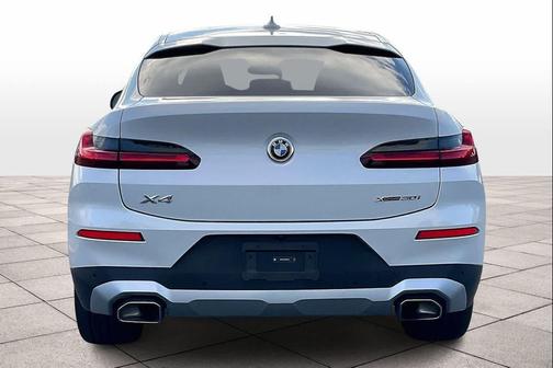 2024 BMW X4 xDrive30i