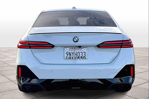 2024 BMW 530 i