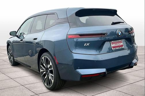 2026 BMW iX xDrive60