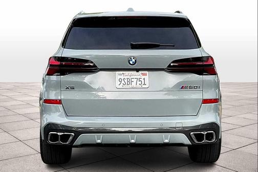 2025 BMW X5 M60i