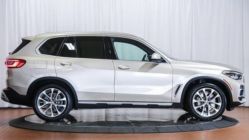 Photo 5 of 28 of 2019 BMW X5 xDrive40i