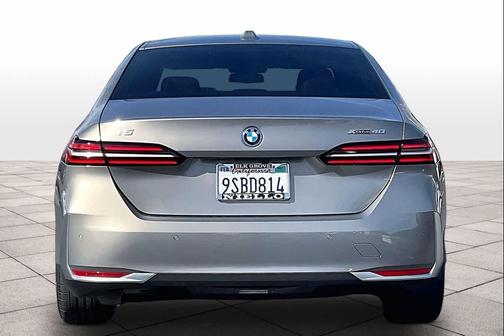 2025 BMW i5 xDrive40