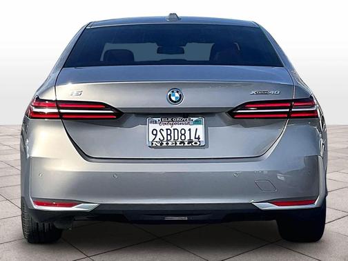 2025 BMW i5 xDrive40