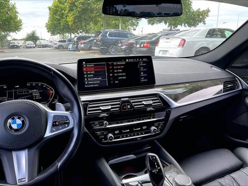 Carbon Black Metallic 2023 BMW 540 i