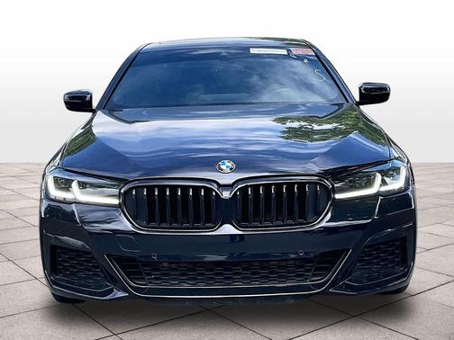 Carbon Black Metallic 2023 BMW 540 i