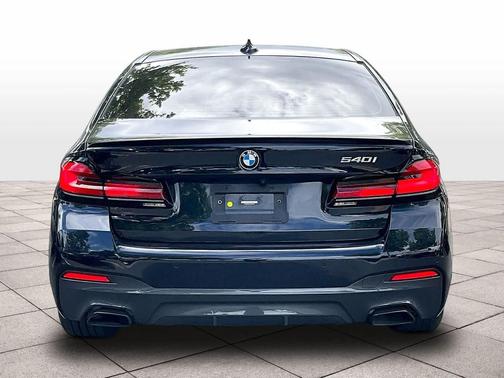 Carbon Black Metallic 2023 BMW 540 i