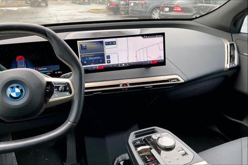 2025 BMW iX xDrive50