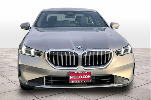 2024 BMW 530 Sedan