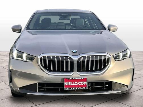 2024 BMW 530 Sedan