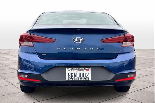 2019 Hyundai ELANTRA SE