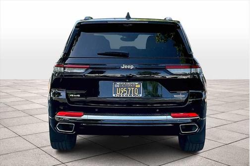 2023 Jeep Grand Cherokee Summit