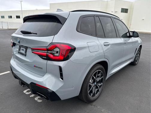 2024 BMW X3 M40i