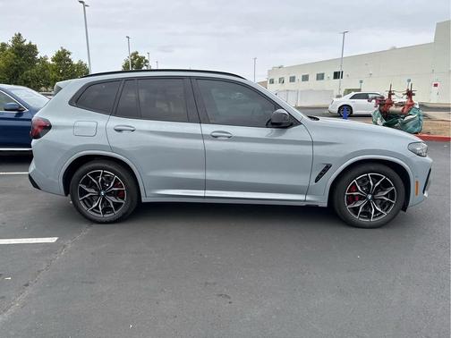 2024 BMW X3 M40i