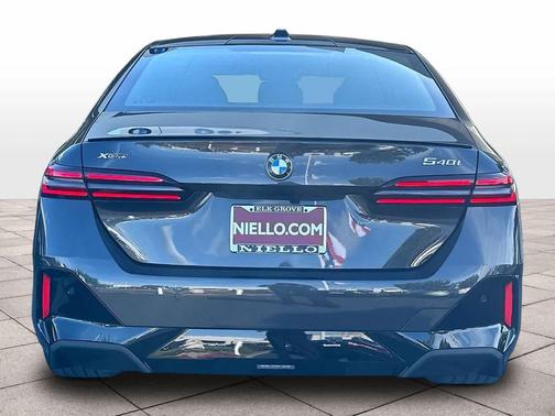 Dark Graphite Metallic 2027 BMW 540 i xDrive