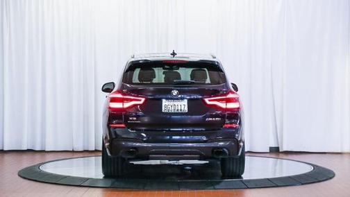 Photo 4 of 25 of 2019 BMW X3 M40i