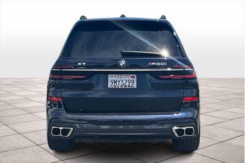 2025 BMW X7 M60i