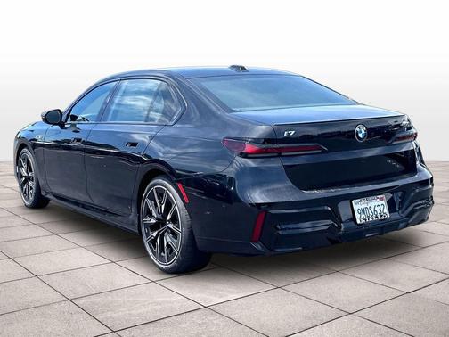 Black Sapphire Metallic 2024 BMW i7 M70
