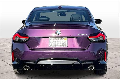 2024 BMW 230 i