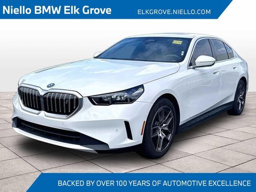 Alpine White 2024 BMW i5 eDrive40