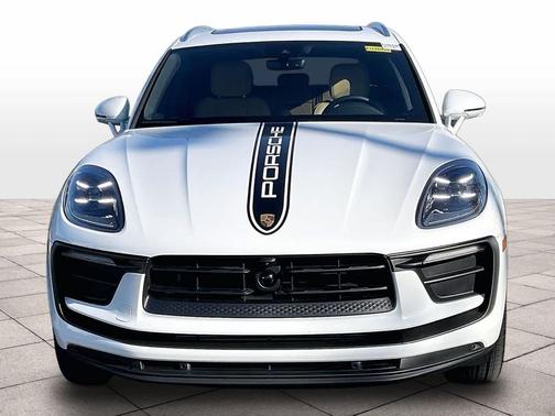 2024 Porsche Macan AWD