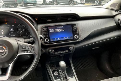 2022 Nissan Kicks SV