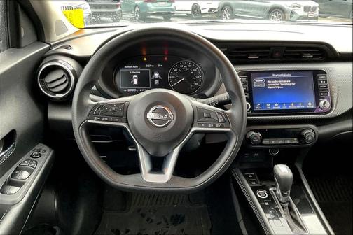 2022 Nissan Kicks SV