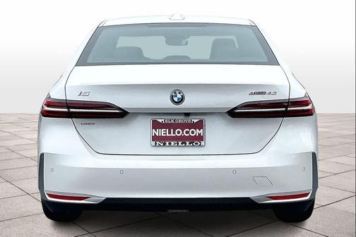 2026 BMW i5 eDrive40