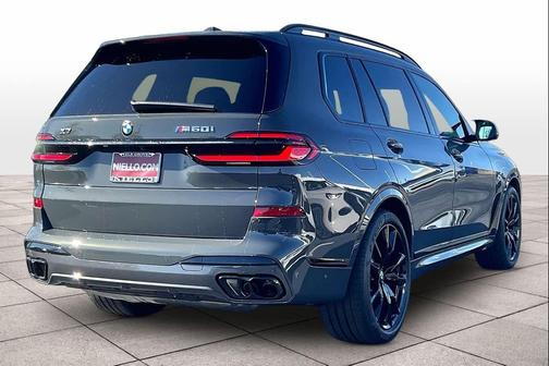 2026 BMW X7 M60i