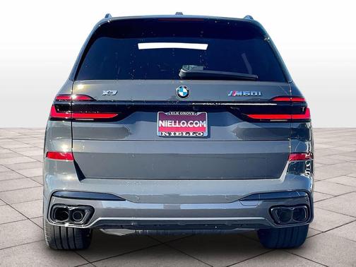 2026 BMW X7 M60i