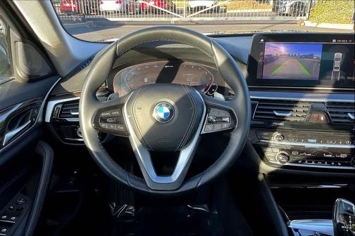 2022 BMW 530e Base