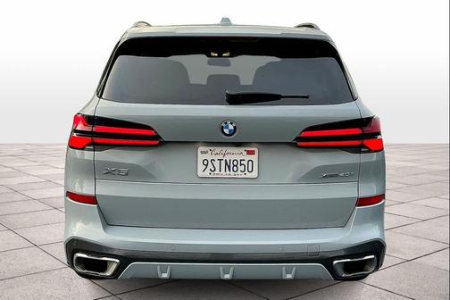 2025 BMW X5 xDrive40i