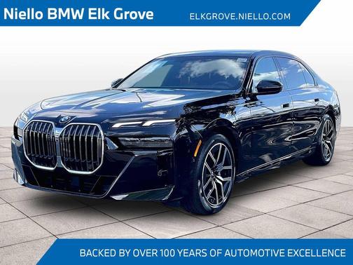 Black Sapphire Metallic 2023 BMW 740 i